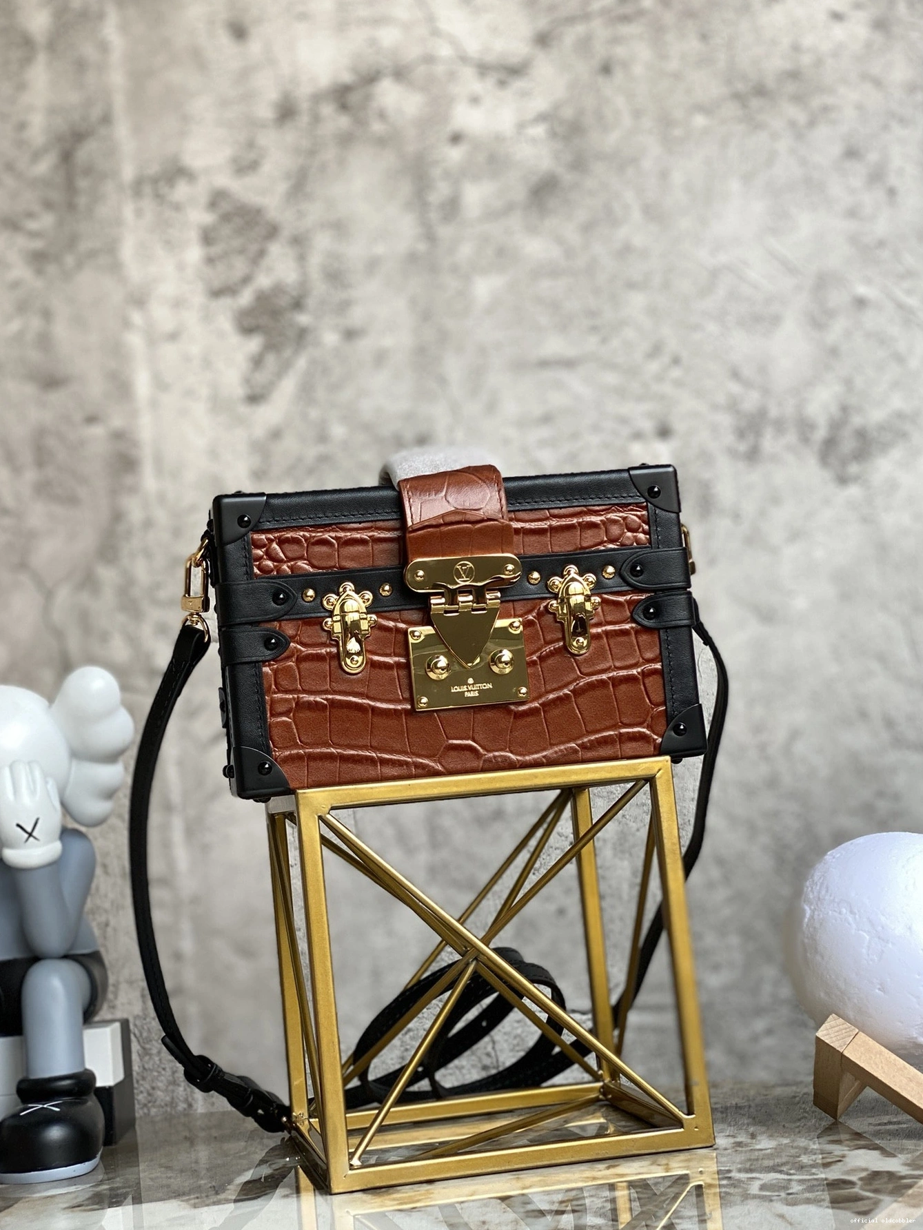 Official oldcobbler VUITTON MALLE LOUIS PETITE 0710